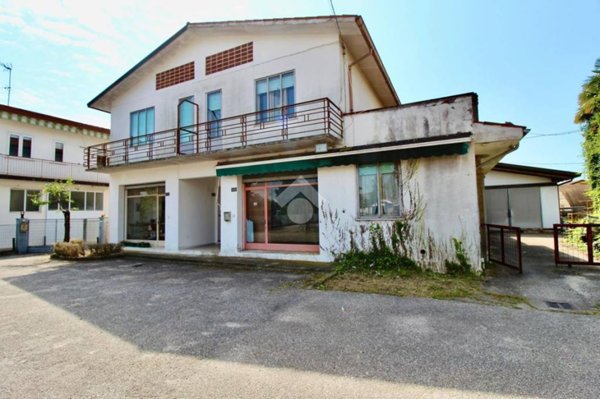 casa indipendente in vendita a Latisana