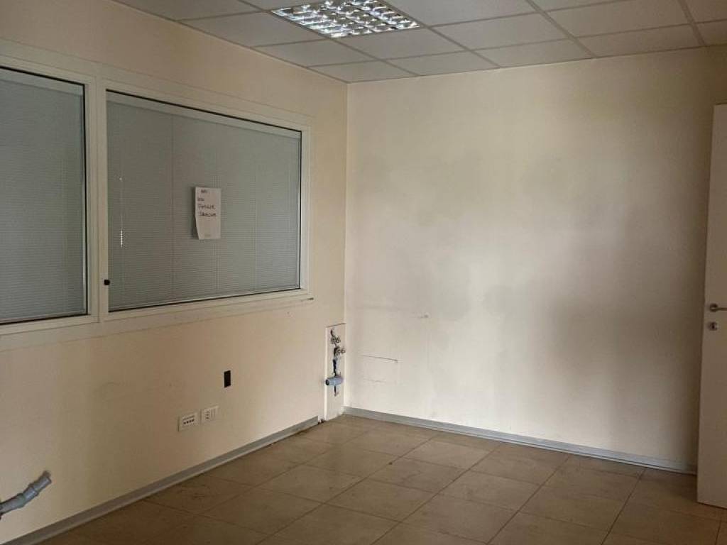 negozio in vendita a Latisana in zona Pertegada