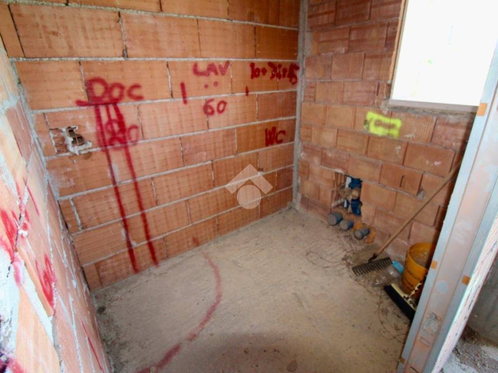 casa indipendente in vendita a Latisana in zona Pertegada