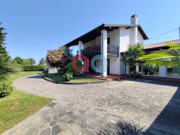 casa indipendente in vendita a Latisana