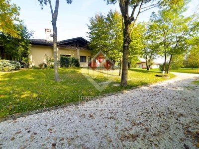 casa indipendente in vendita a Latisana