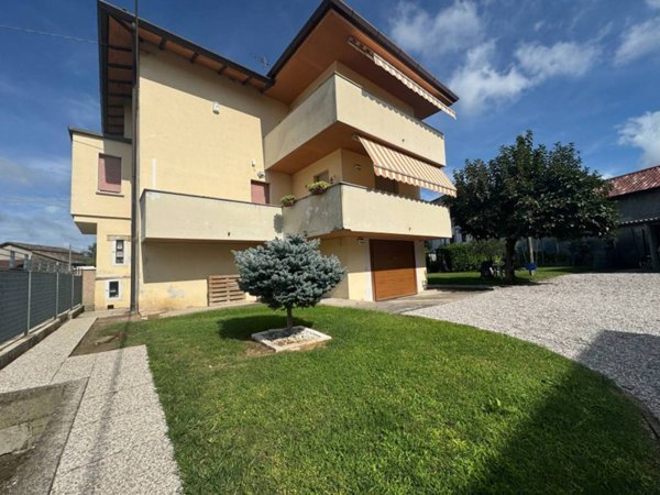 casa indipendente in vendita a Latisana