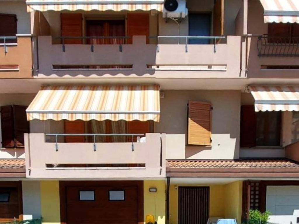 casa indipendente in vendita a Latisana