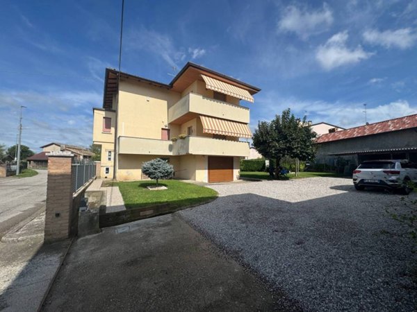 casa indipendente in vendita a Latisana