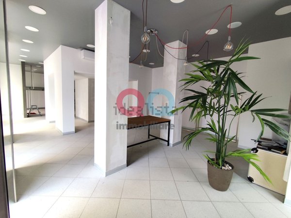 locale commerciale in vendita a Latisana