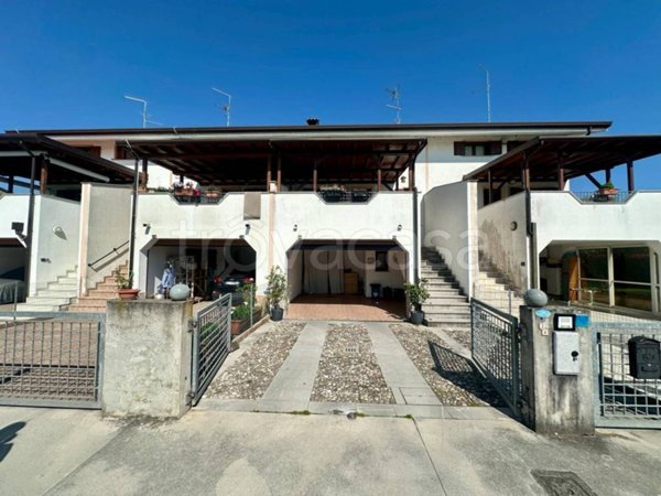 casa indipendente in vendita a Latisana