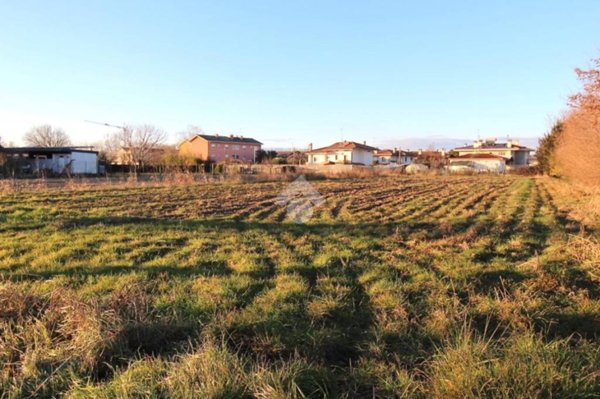 terreno agricolo in vendita a Latisana in zona Pertegada