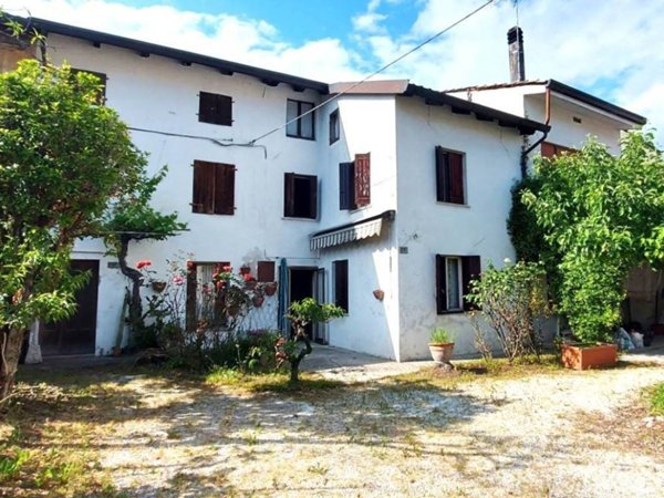 casa indipendente in vendita a Latisana