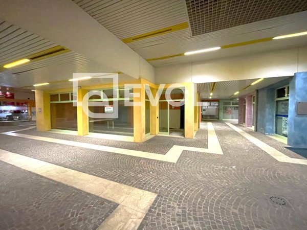 locale commerciale in vendita a Latisana