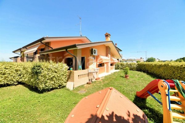 casa indipendente in vendita a Latisana in zona Gorgo