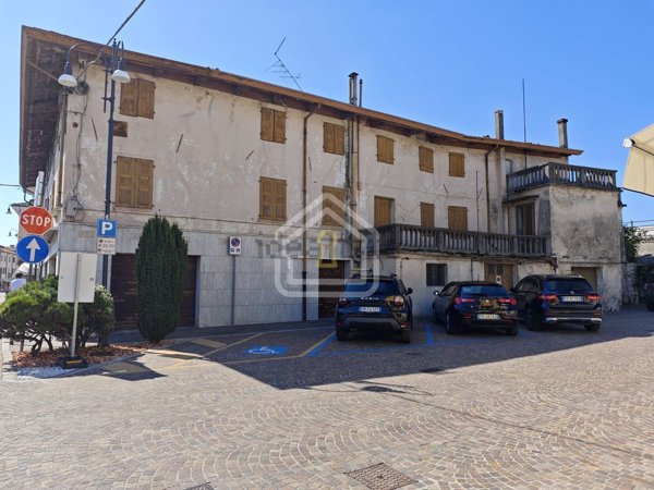 locale commerciale in vendita a Latisana