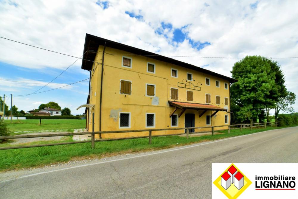 negozio in vendita a Latisana in zona Gorgo