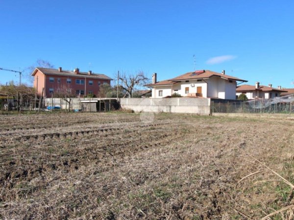 terreno agricolo in vendita a Latisana in zona Pertegada