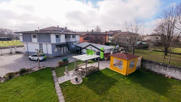appartamento in vendita a Latisana in zona Crosere