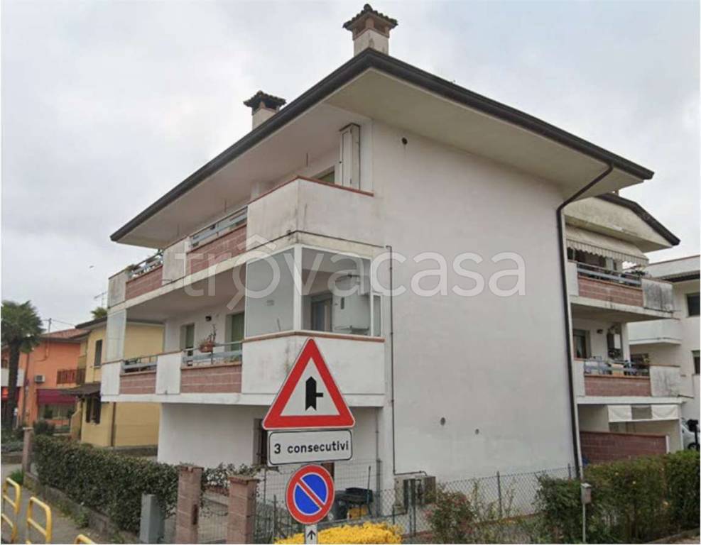 appartamento in vendita a Latisana in zona Pertegada