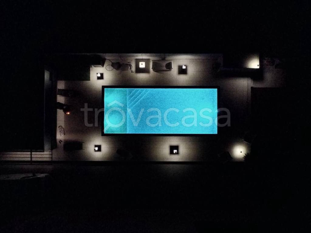 casa indipendente in vendita a Latisana in zona Pertegada