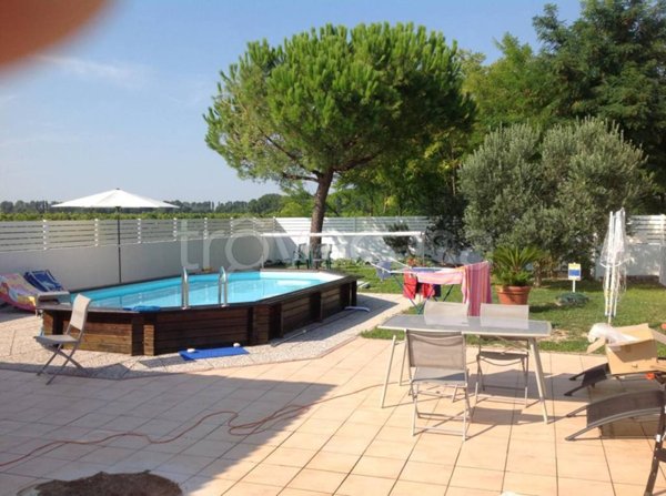 casa indipendente in vendita a Latisana