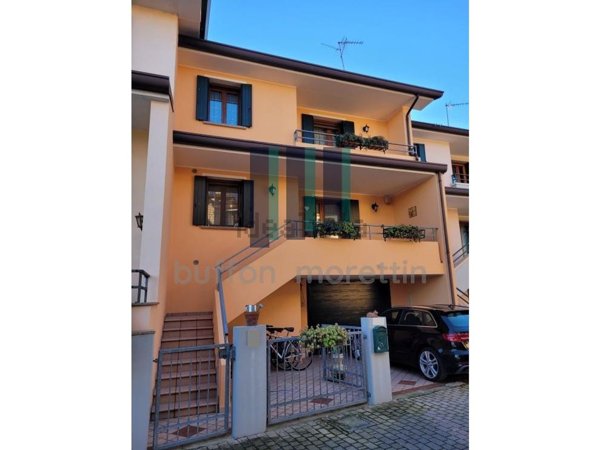 casa indipendente in vendita a Latisana