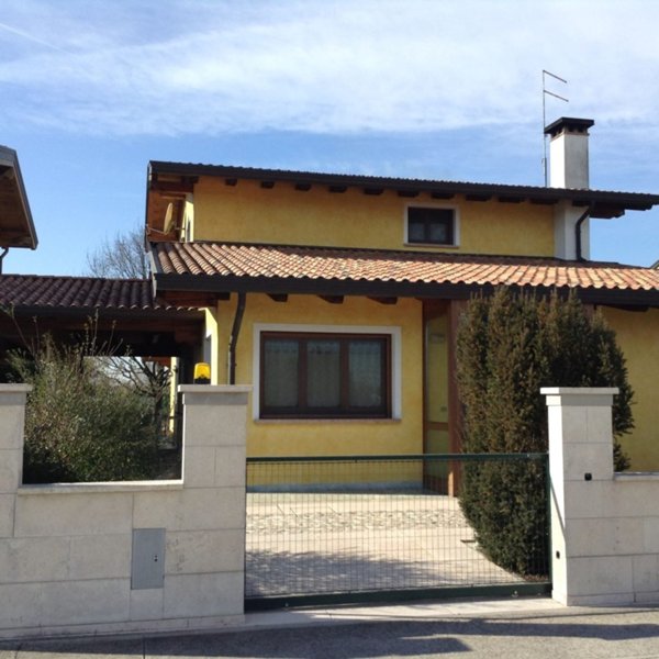 casa indipendente in vendita a Latisana