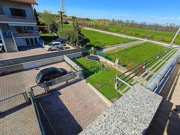 casa indipendente in vendita a Latisana in zona Bevazzana