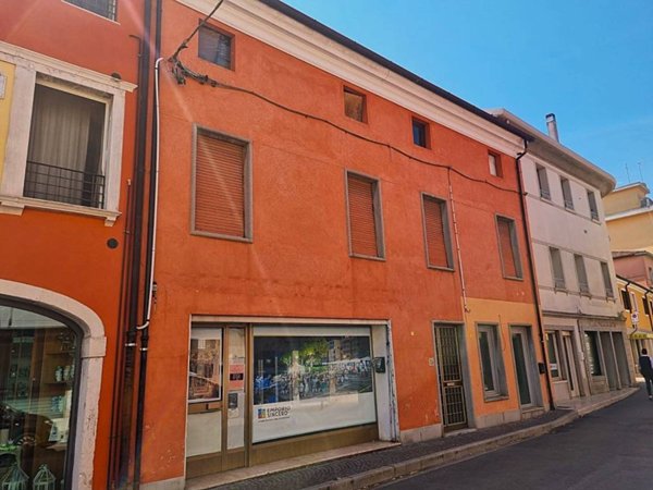intera palazzina in vendita a Latisana