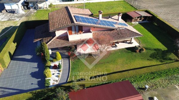 casa indipendente in vendita a Latisana