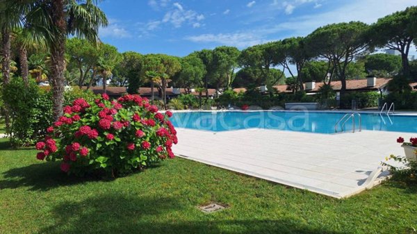 casa indipendente in vendita a Latisana in zona Bevazzana