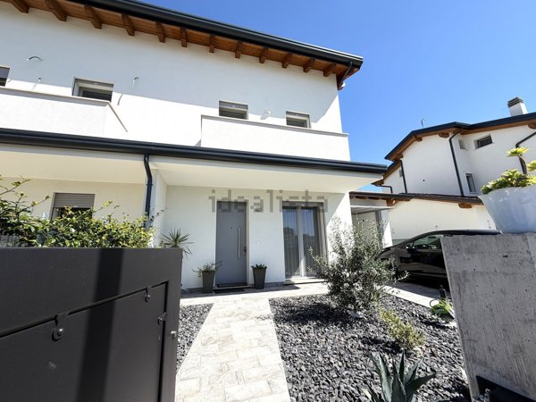 casa indipendente in vendita a Latisana in zona Latisanotta