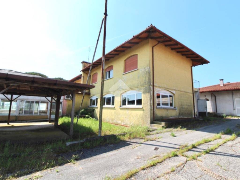 appartamento in vendita a Latisana in zona Pertegada