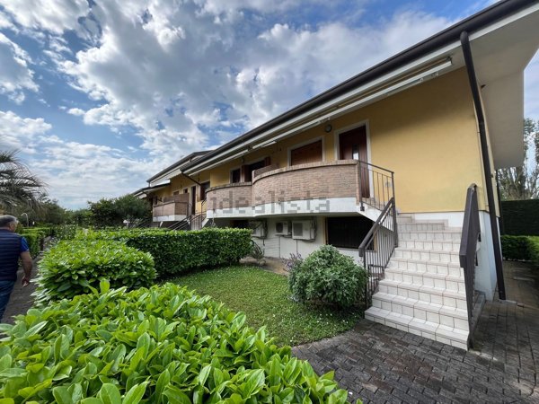 casa indipendente in vendita a Latisana in zona Bevazzana