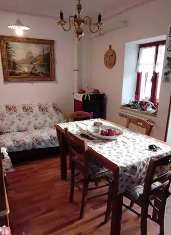 casa indipendente in vendita a Lauco