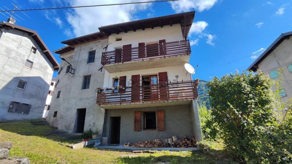 quadrivano in vendita a Lauco in zona Vinaio