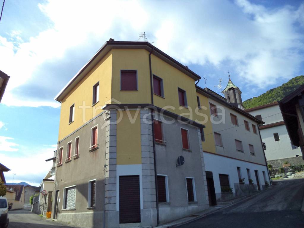 appartamento in vendita a Lauco in zona Avaglio