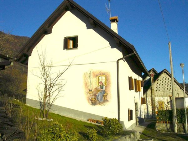 casa indipendente in vendita a Lauco in zona Avaglio