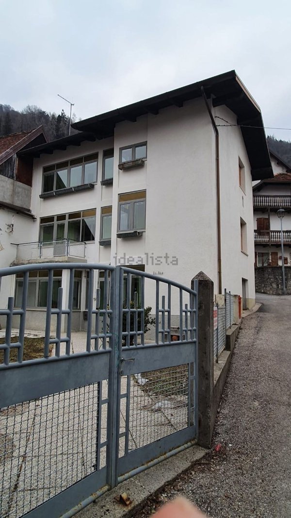 casa indipendente in vendita a Lauco in zona Trava
