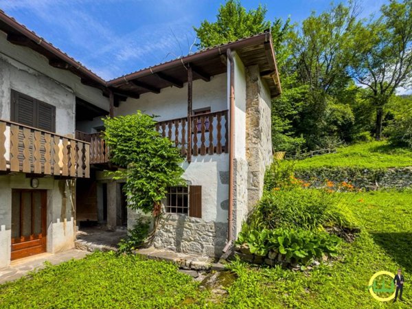 casa indipendente in vendita a Lauco