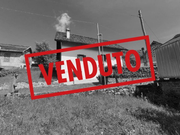 casa indipendente in vendita a Lauco in zona Avaglio