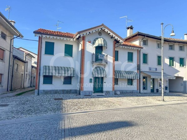 casa indipendente in vendita a Lestizza