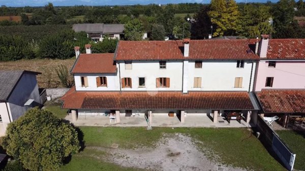 casa indipendente in vendita a Lestizza in zona Sclaunicco