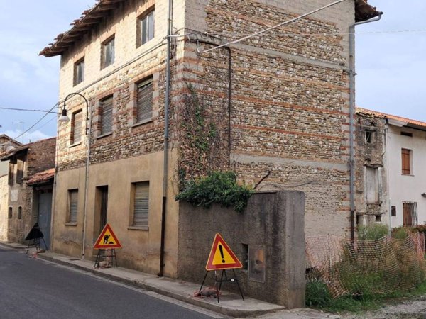 casa indipendente in vendita a Lestizza