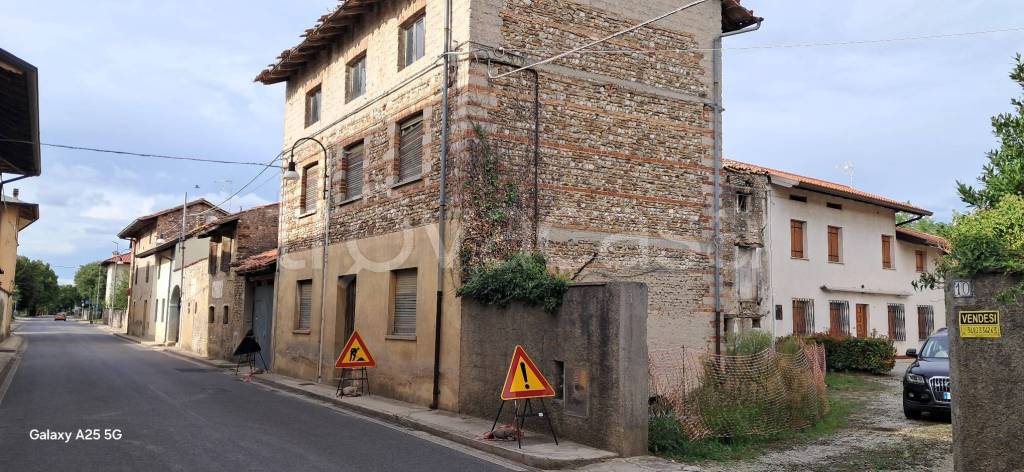 casa indipendente in vendita a Lestizza
