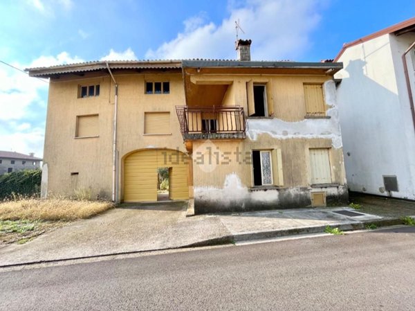 appartamento in vendita a Lestizza in zona Villacaccia