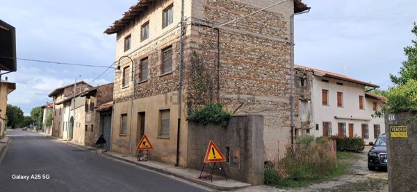 casale in vendita a Lestizza
