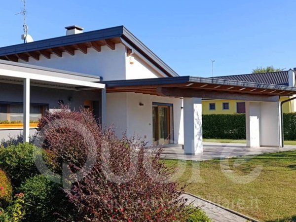 casa indipendente in vendita a Lestizza in zona Galleriano