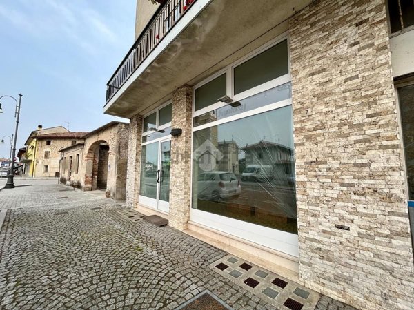 negozio in vendita a Lestizza in zona Santa Maria