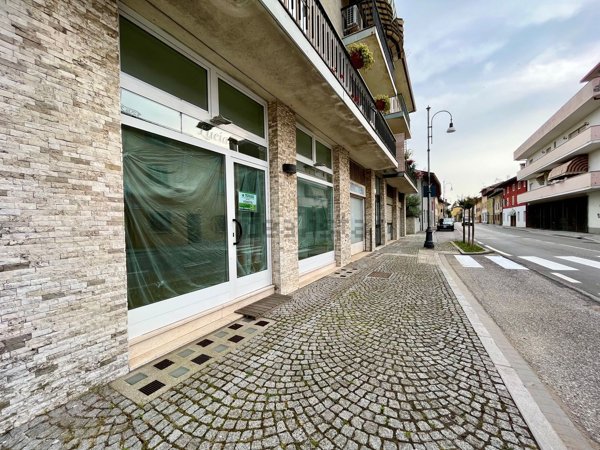 negozio in vendita a Lestizza in zona Santa Maria