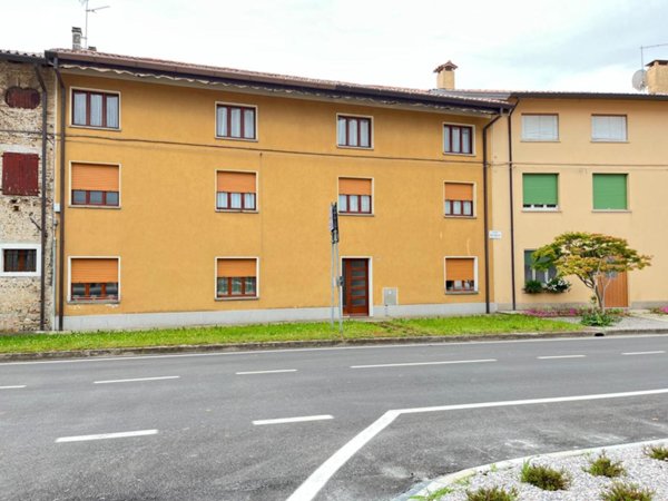 casa indipendente in vendita a Lestizza
