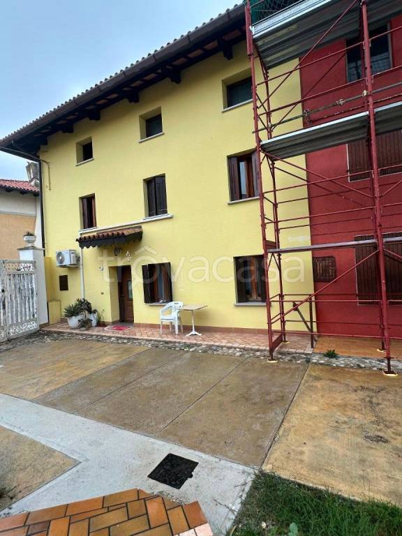 casa indipendente in vendita a Lestizza