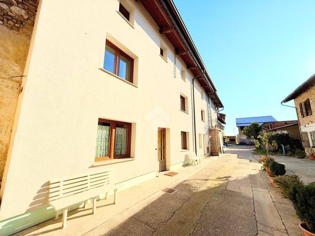 casa indipendente in vendita a Lestizza in zona Nespoledo