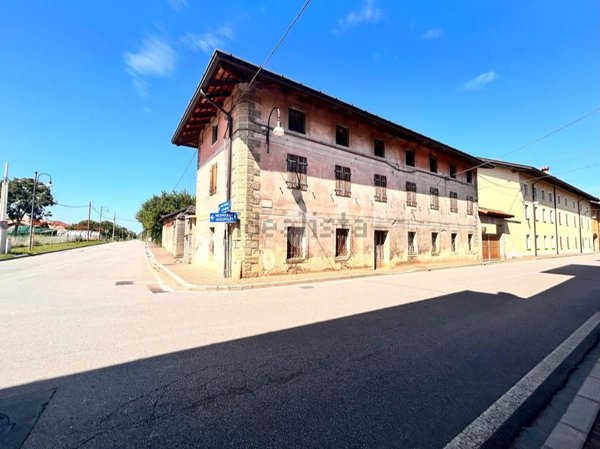 pentavano in vendita a Lestizza in zona Sclaunicco